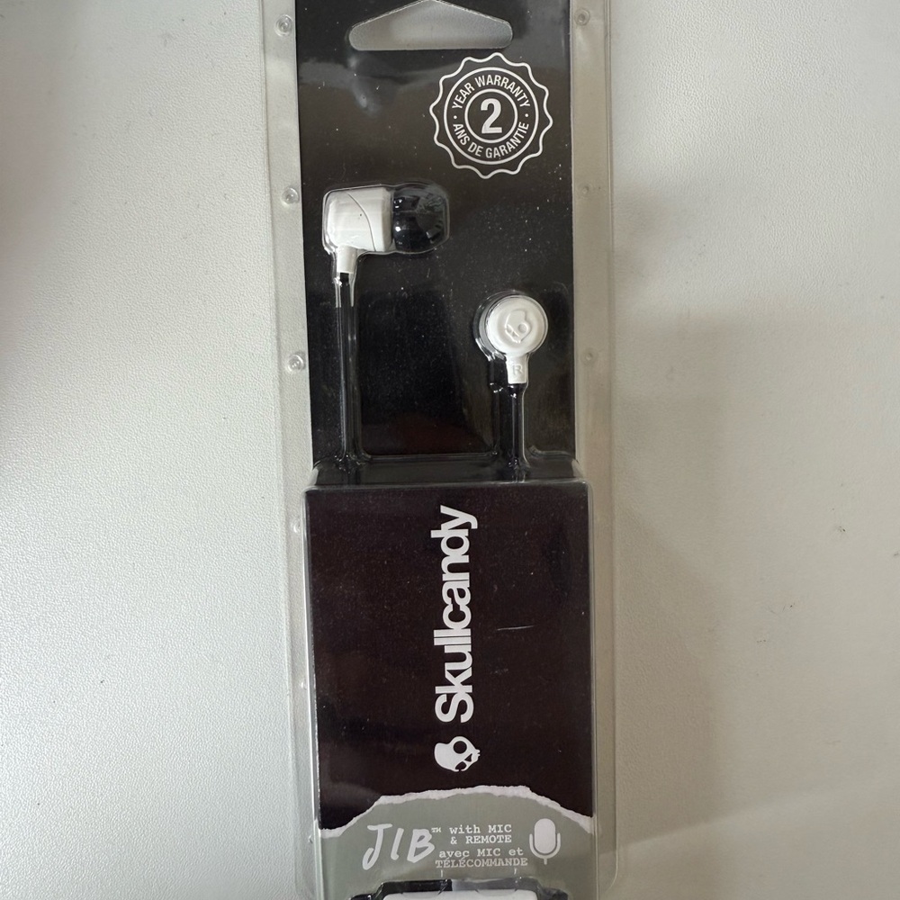 Skullcandy Jib In-Ear Earbuds with Mic & Remote – White/Black – Brand New Sealed